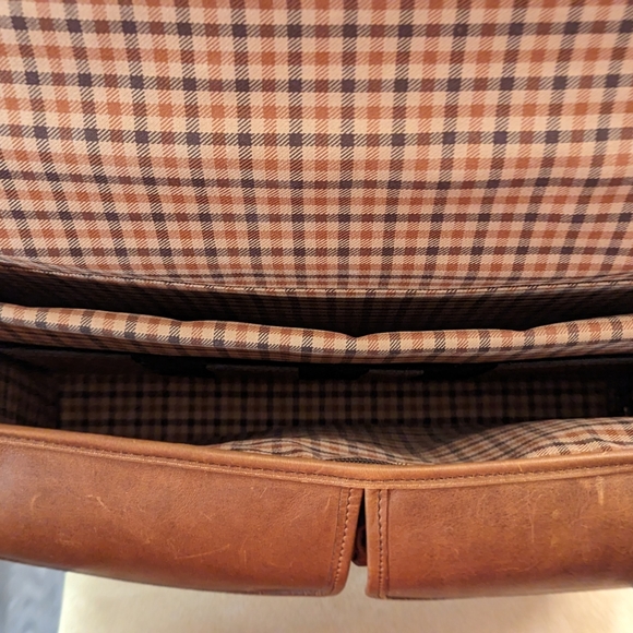 Korchmar Garfield Leather Laptop Briefcase - Picture 14 of 15